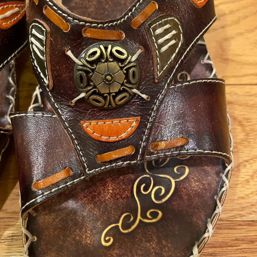 Spring step Sandals - Picture 2 of 4
